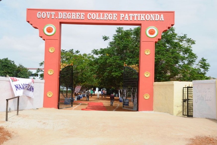https://cache.careers360.mobi/media/colleges/social-media/media-gallery/14663/2019/4/23/College Entrance View of Government Degree College Pattikonda_Campus-View.JPG